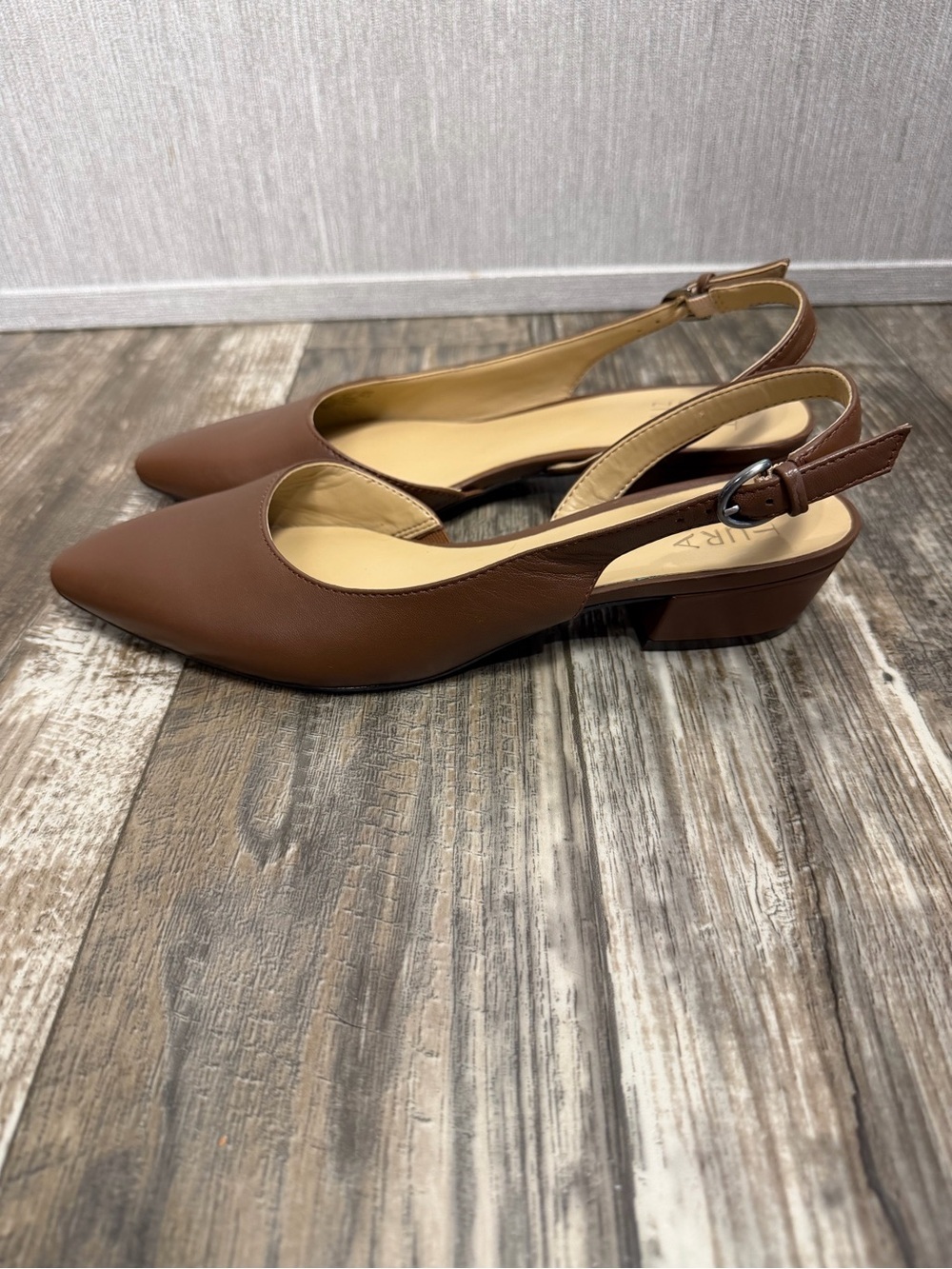NWOB Naturalizer Brown Leather Slingback Flats Size 8 - Picture 9 of 16